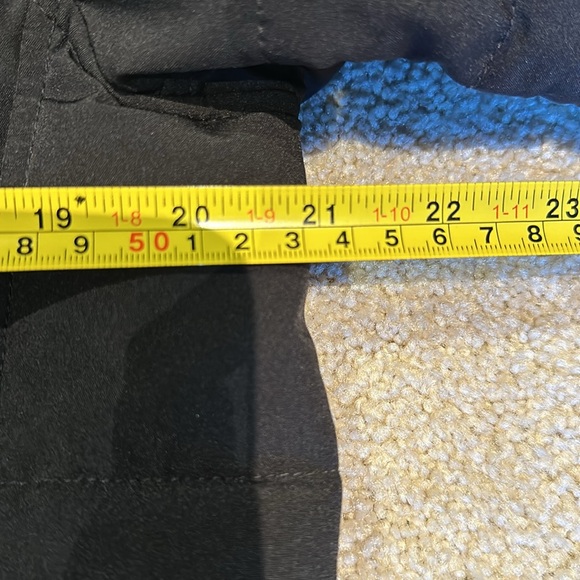 NAUTICA Men’s Reversible Quilted Puffer Jacket Black/Gray - Picture 12 of 12